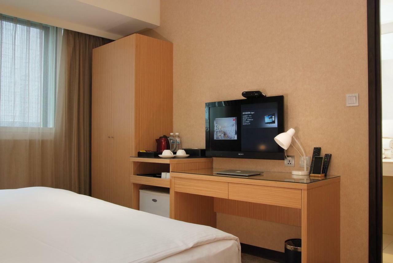 The Metro Hotel Taichung Buitenkant foto