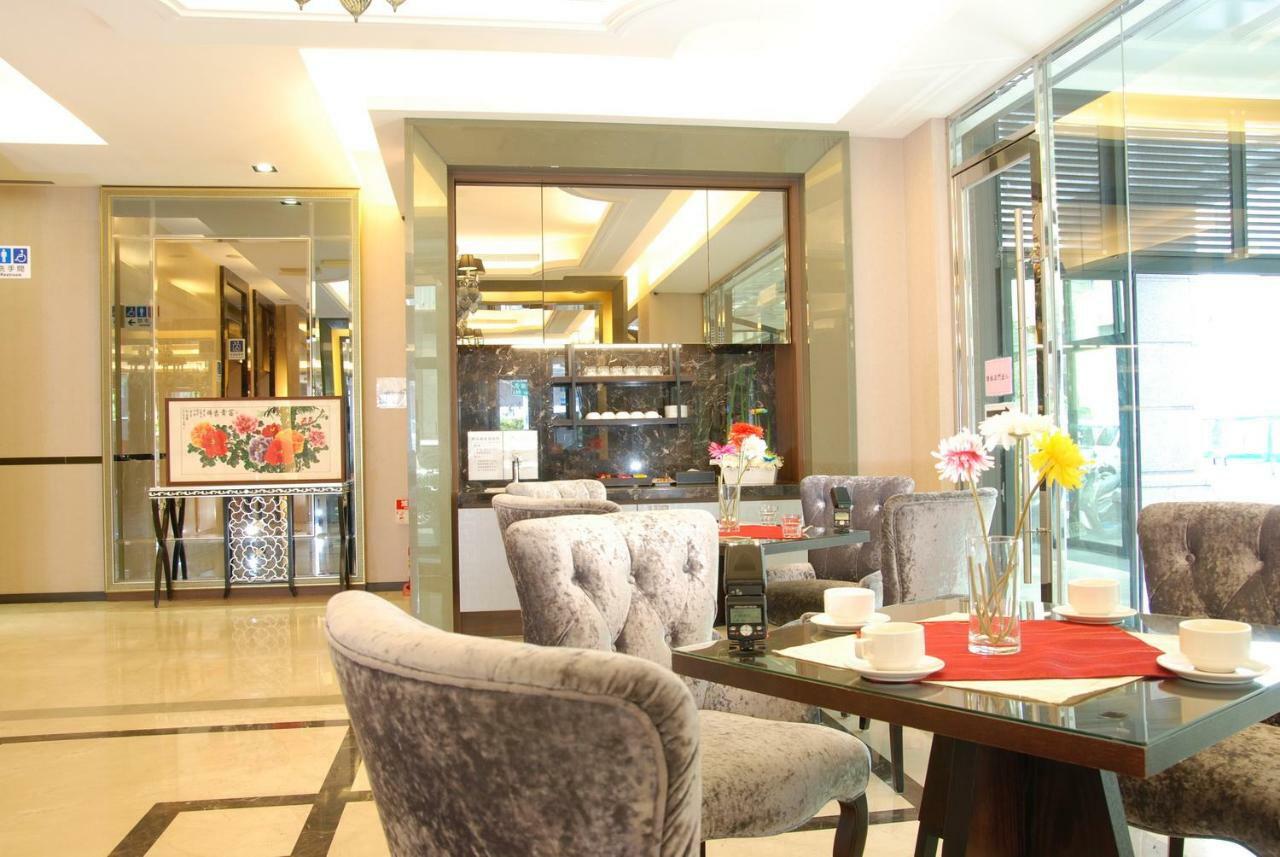 The Metro Hotel Taichung Buitenkant foto