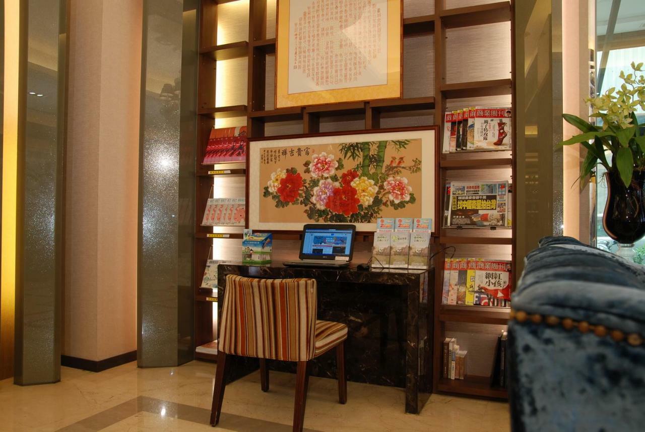 The Metro Hotel Taichung Buitenkant foto