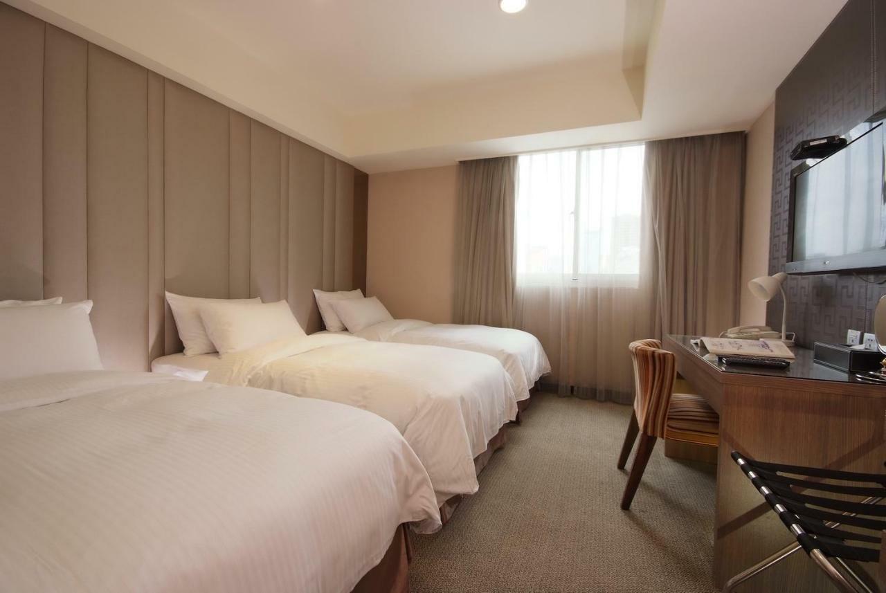 The Metro Hotel Taichung Buitenkant foto