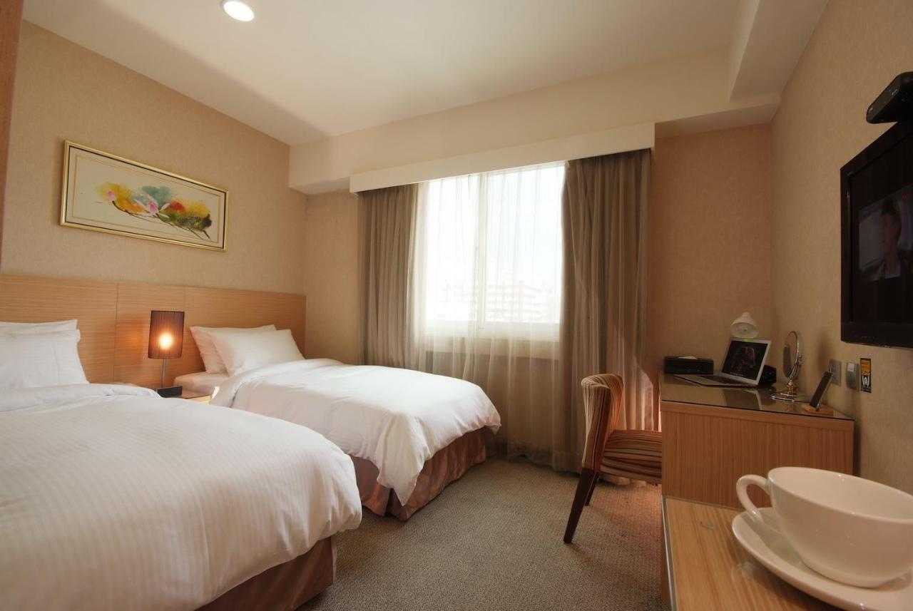 The Metro Hotel Taichung Buitenkant foto